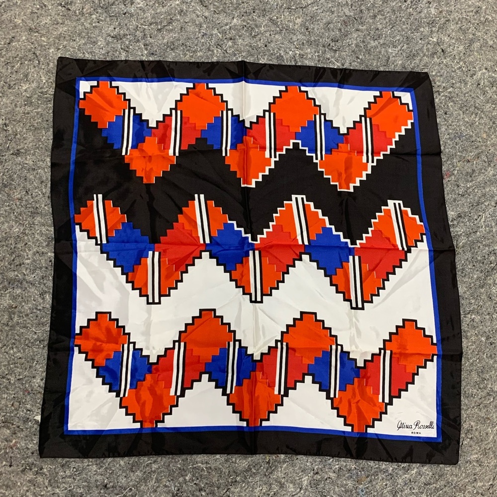 Olivia Rosselli scarf